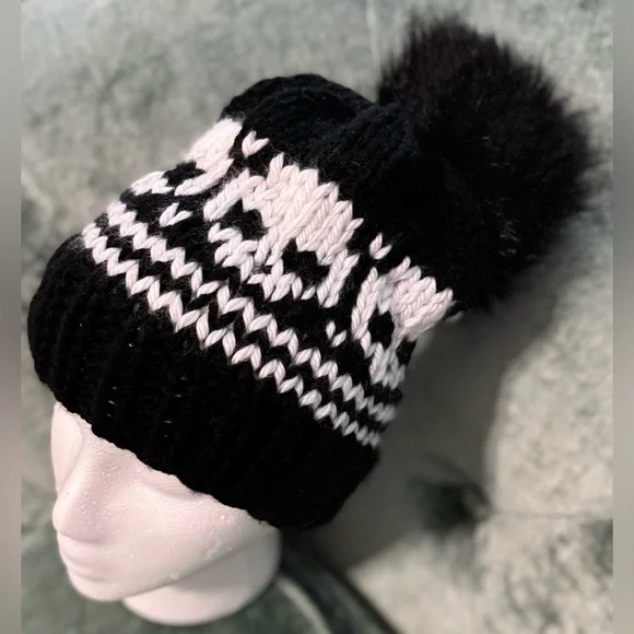 Handmade Hand Crafted Adult Knit Skull hat black and white - Picture 5 of 6